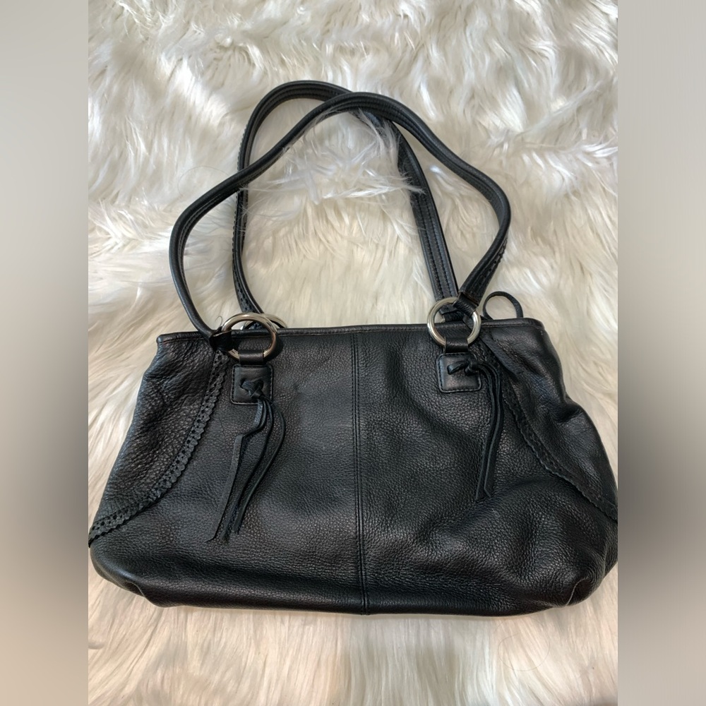 Stone Mountain Black 100% Leather Shoulder Bag with keychain